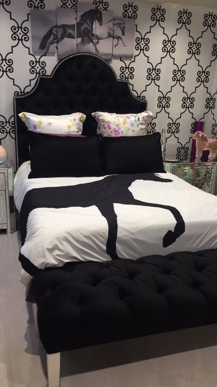 Tufted bedroom details