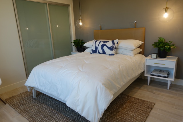 Upholstered bed